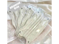 50 protectores bucales desechables en forma de V, envasados individualmente, con diseño de mariposa ondulada.