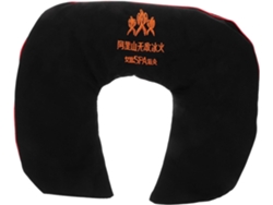 Soporte cervical reutilizable y relajante con sal caliente para mujer.