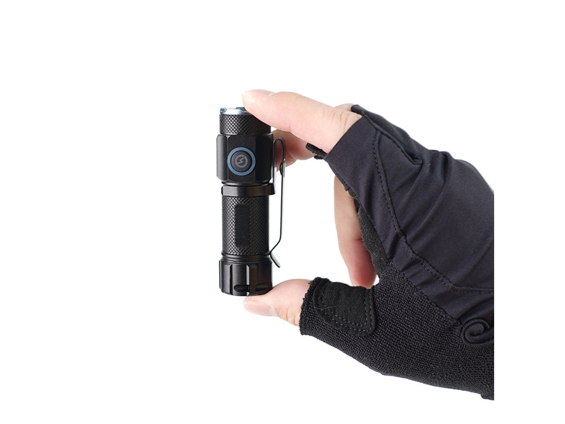 Linterna LED compacta de alto brillo, carga USB-C, clip para cinturón, ideal para excursiones nocturnas. STELASPLEN