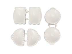 Moldes pequeños para tartas (sin marca) con forma circular, semicircular y rectangular.