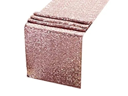Mantel de poliéster con colgantes dorados para decorar mesas en hogares y bodas.