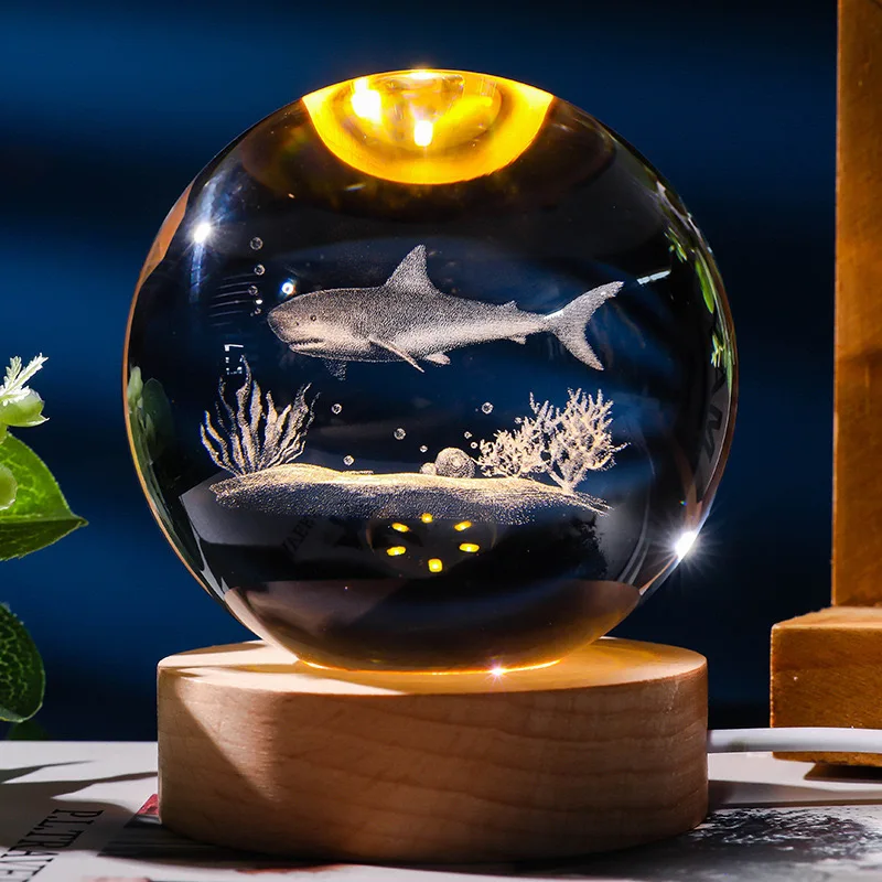 (luz Cálida) Lámpara De Noche Con Forma De Bola De Cristal De Tiburón Oceánico 3d De 6 Cm