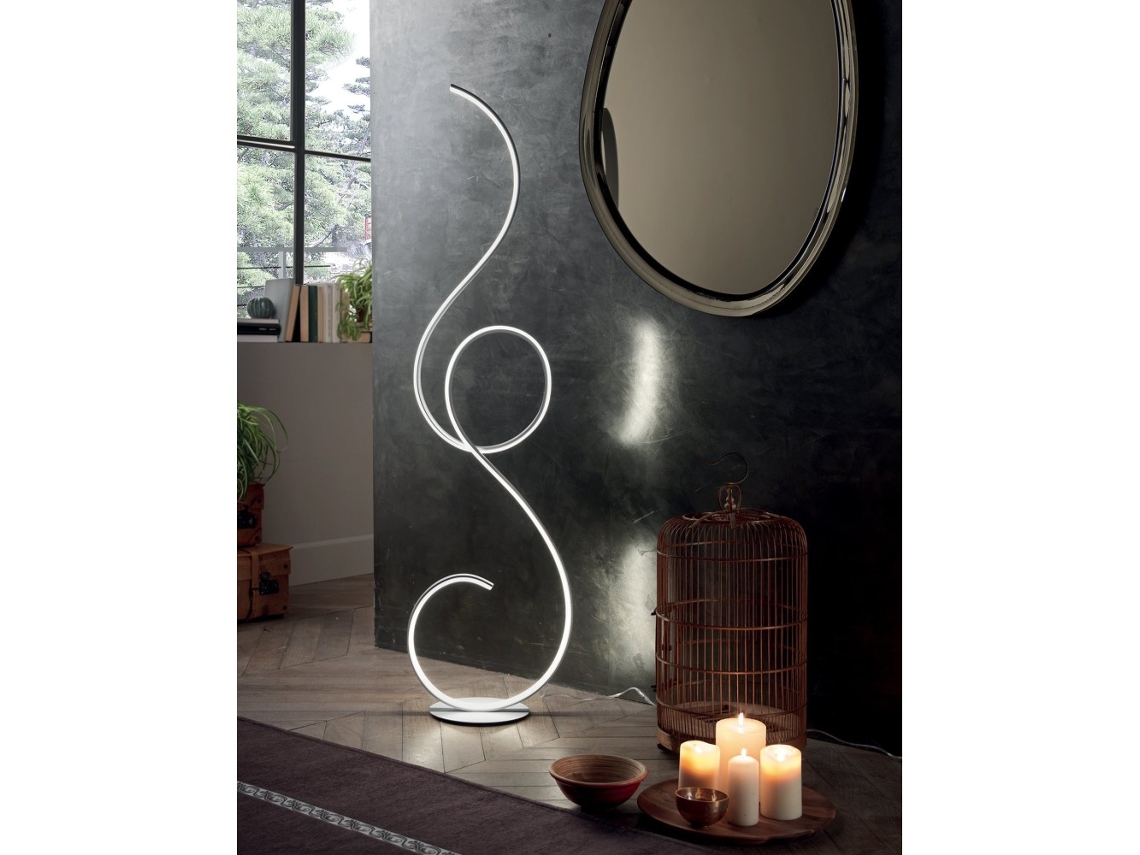 Lámpara de pie LED Flok de Ondaluce, 44 W, 4400 lm, 3000 K, altura 157 cm, regulable, color negro.
