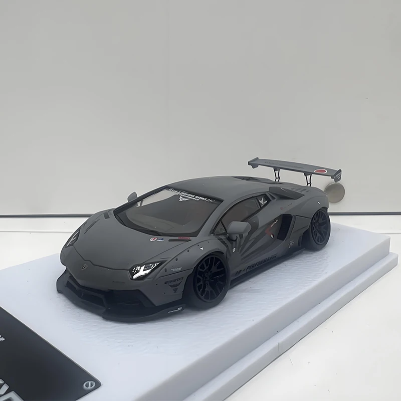(gris) Modelo A Escala 1:64 De Superdeportivo De Metal Fundido A Presión Y Modelo De Coche De Juguete.