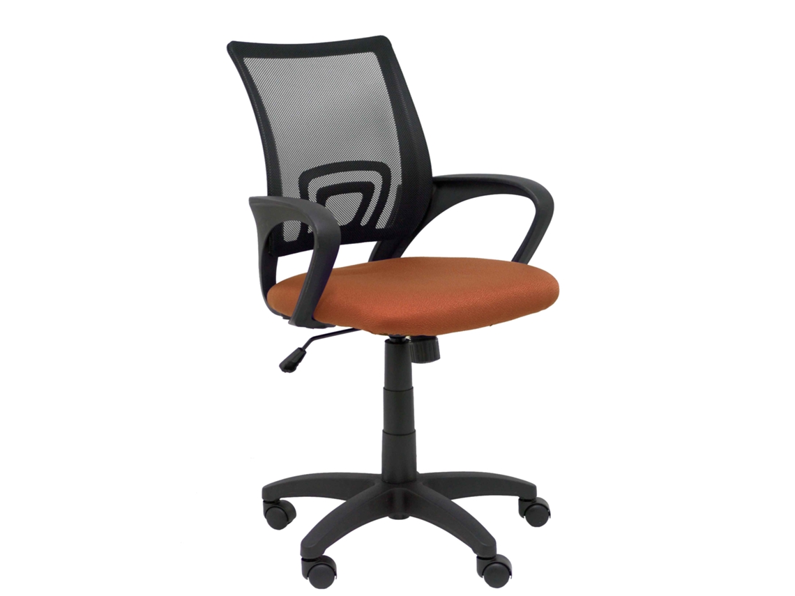 Silla de oficina Vianos con mecanismo de inclinación, tapizada en tela marrón y malla negra.