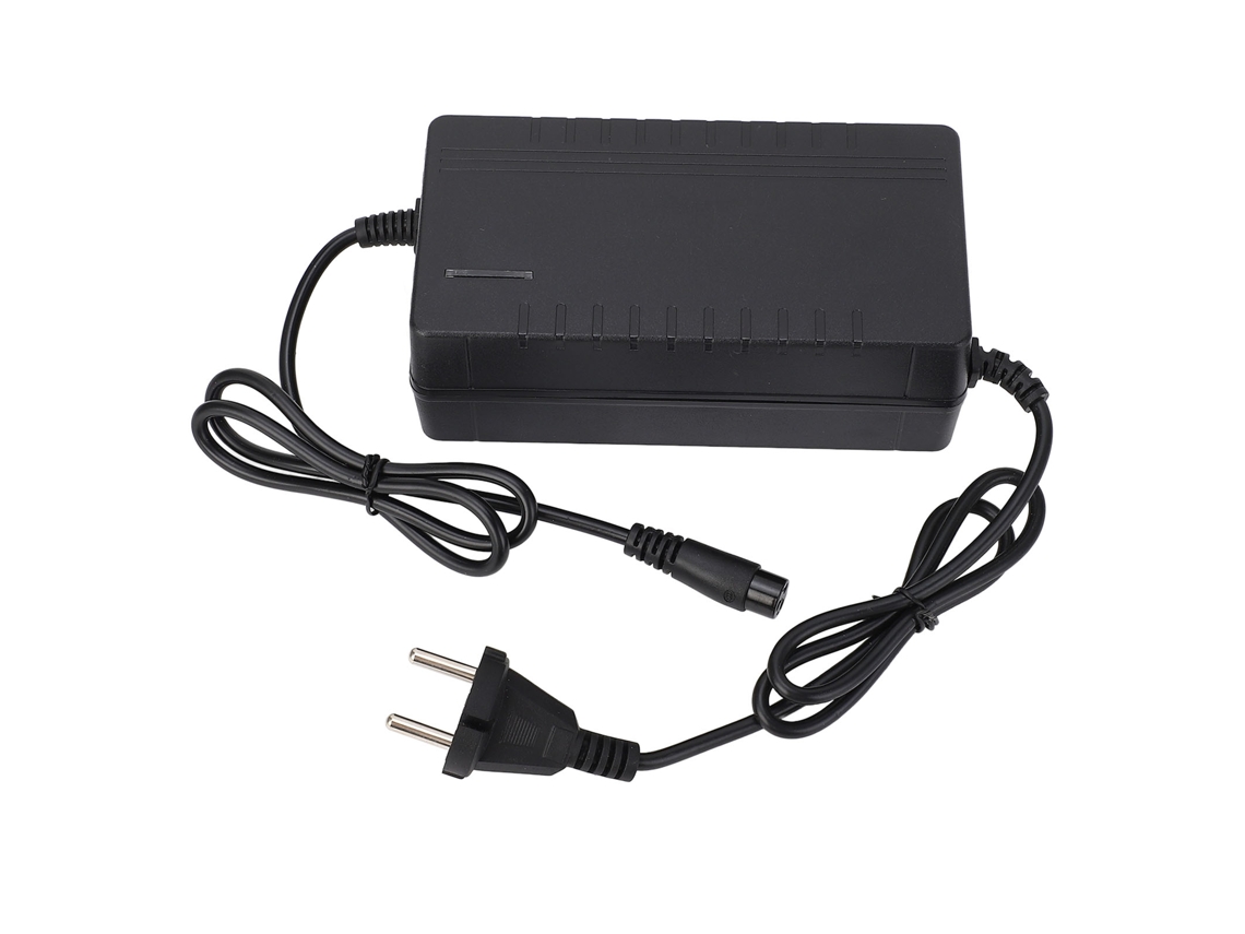 Cargador De Batería De Litio Para Patinete Eléctrico Dc 54,6v 2a Compatible Con Patinete Eléctrico M4 De 10 Pulgadas Enchufe Europeo