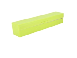 Dispensador de película de plástico verde para conservantes alimentarios.