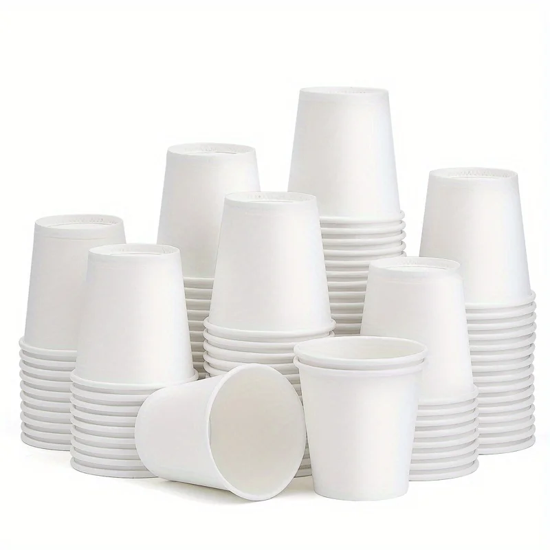 Vasos desechables para degustación con cubiertos en miniatura, ideales para fiestas, aperitivos y bebidas.
