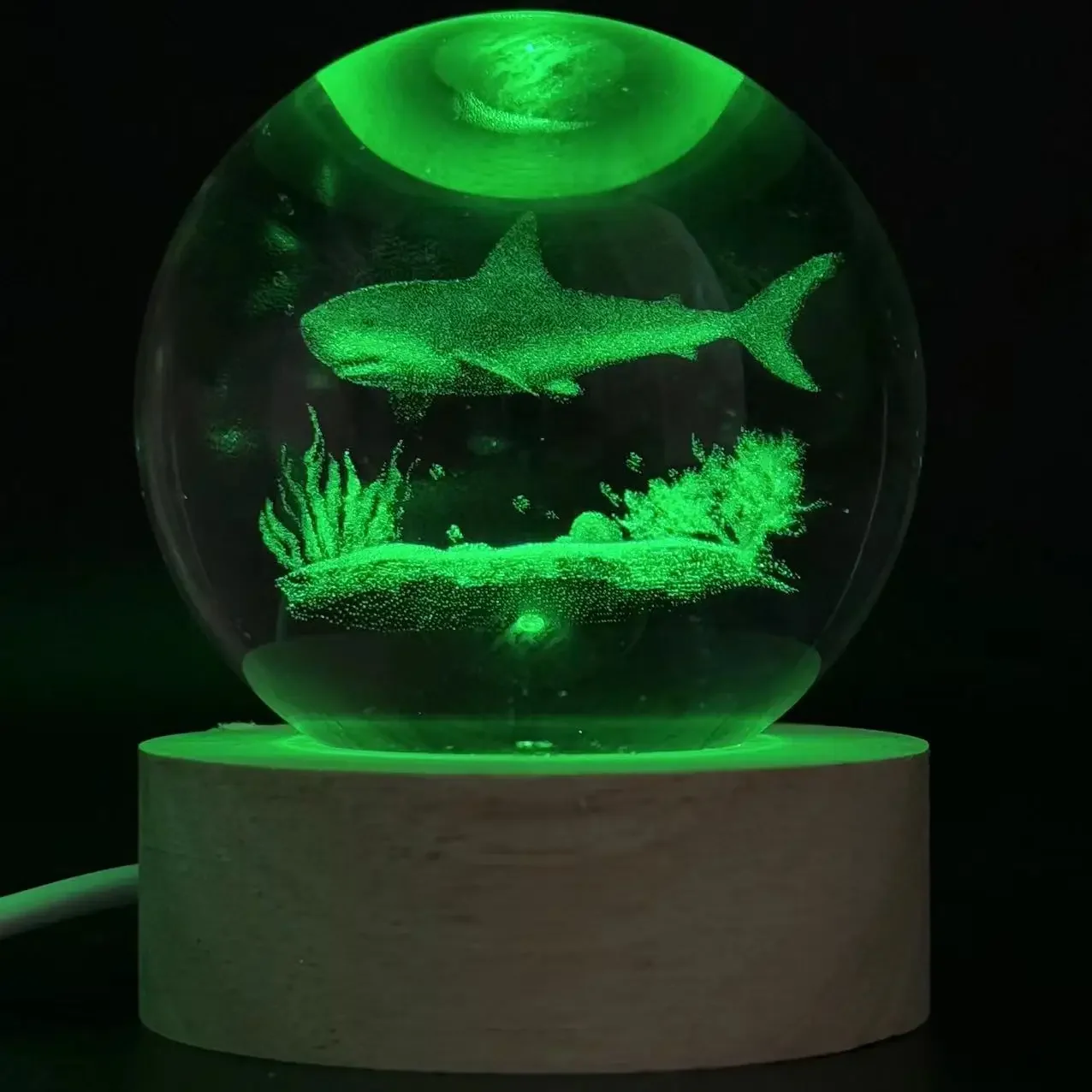 (luz De Colores) Lámpara De Noche Con Forma De Bola De Cristal De Tiburón Oceánico 3d De 6 Cm