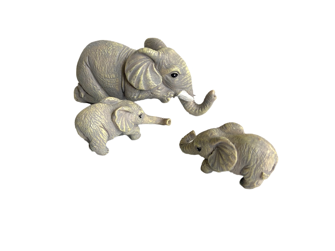 Escultura de elefante de resina 3D para decoración navideña.
