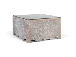 Mesa de centro con diseños geométricos pintados a mano y cristal