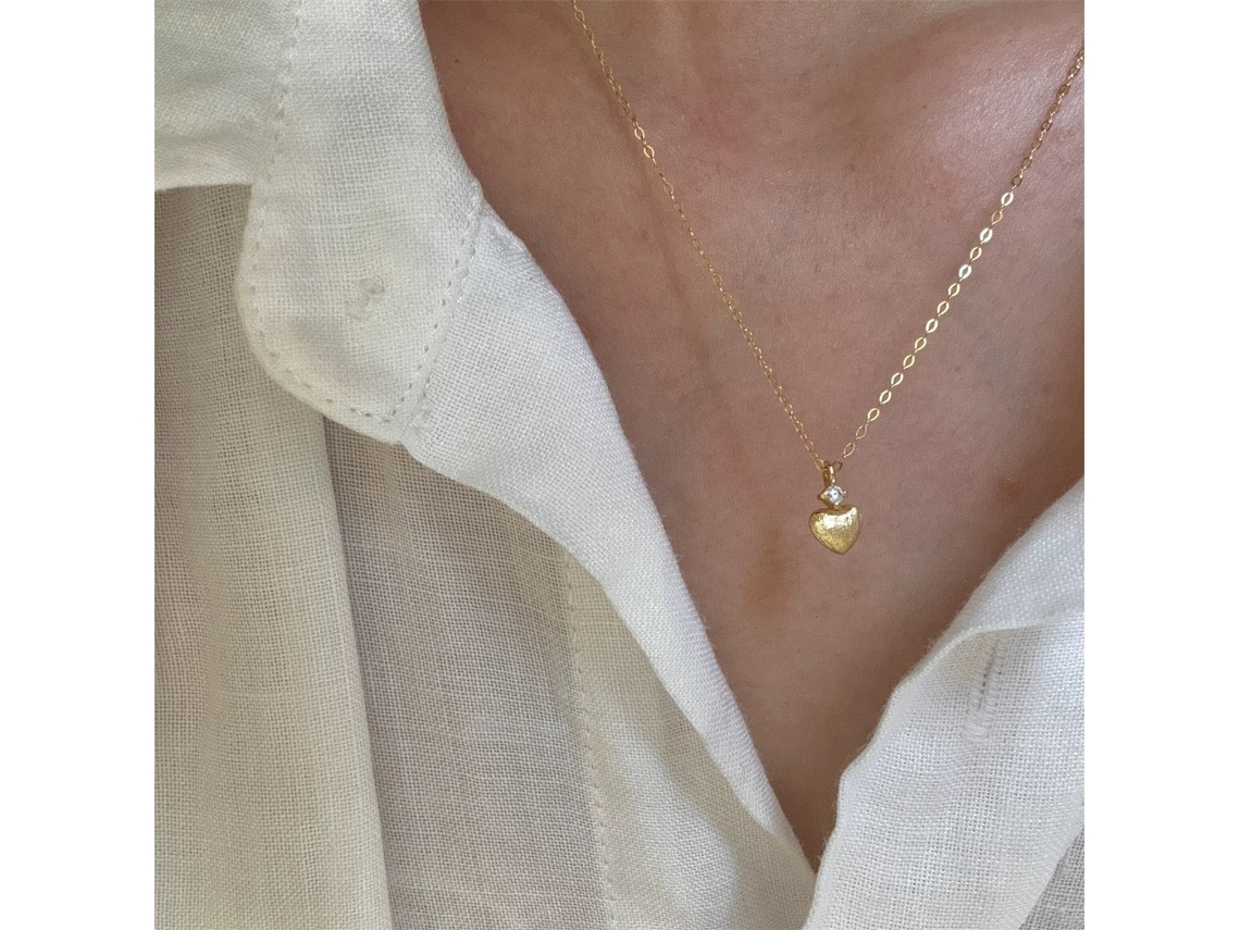 Collar con colgante de corazón pequeño en plata de ley 925 mate, de diseño sencillo. MDUG (chapado en oro).