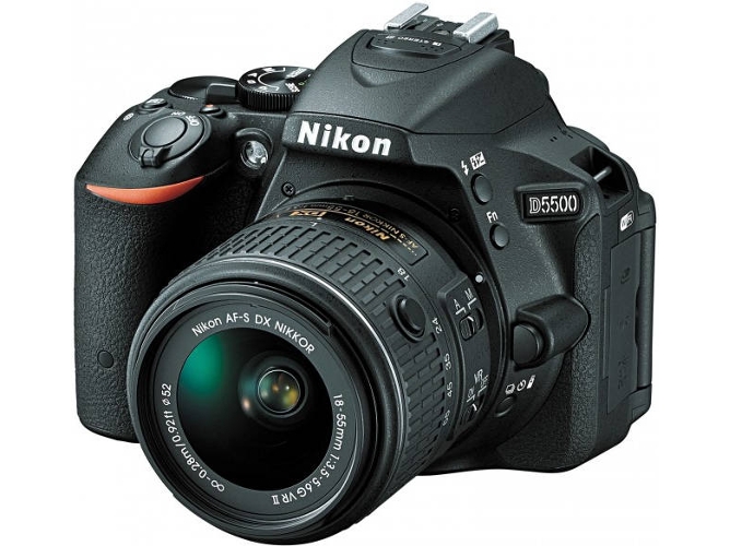 Kit Cámara Réflex NIKON D5500 + AF-S DX NIKKOR 18-55mm (Negro - 24.2 MP - ISO: 100 a 25600)