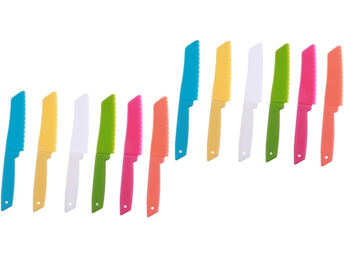 Producto: Soporte para pasteles para fiestas: Fabricado en plástico apto para uso alimentario, seguro para un uso prolongado.