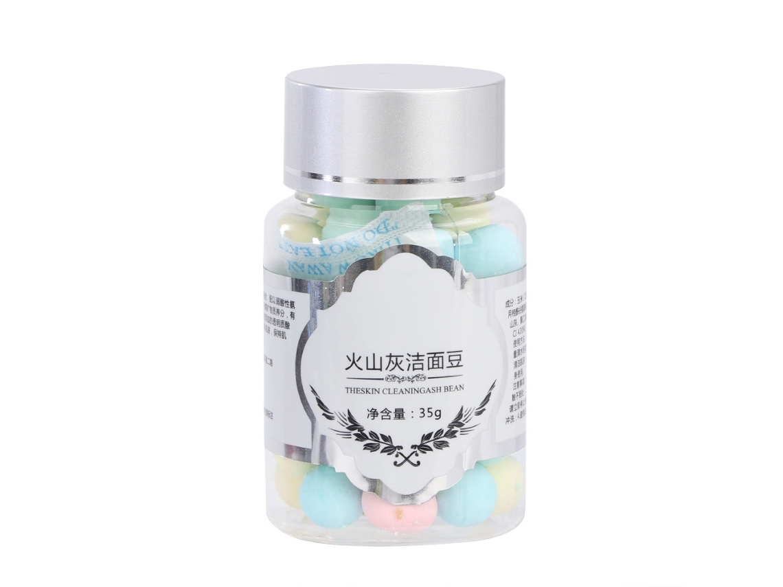 Producto de limpieza facial con limpieza profunda y control de grasa.