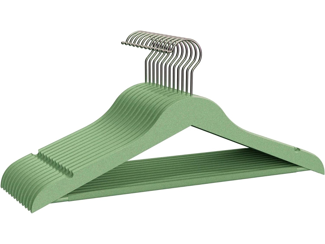 COM-FORT HOUSE | Percha de Resina | Percha para Ropa | Color Verde | Percha Resina Resistente | con Muescas Antideslizantes | 45cm | Pack 12 Unidades |