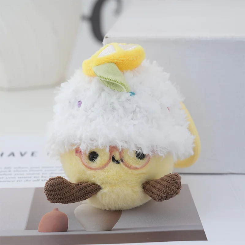 Llavero de peluche con forma de magdalena, suave y tierno, 10 cm, perfecto para el bolso o como colgante. MDUG (amarillo)