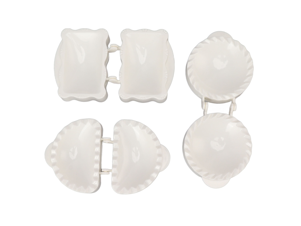Moldes pequeños para tartas (sin marca) con forma circular, semicircular y rectangular.