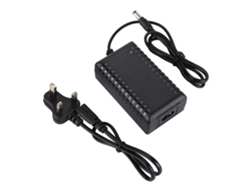 Adaptador de corriente con carga rápida e indicador de carga.
