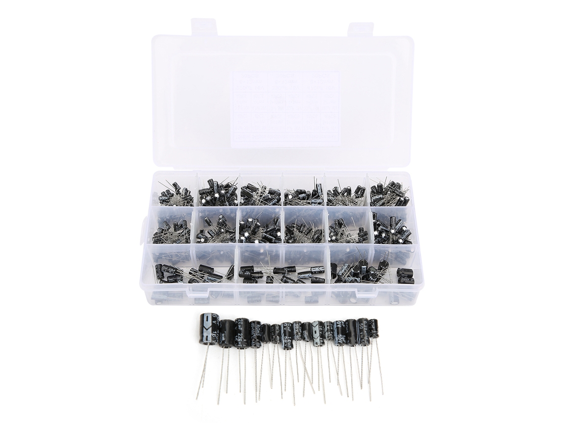 Kit universal de condensadores eléctricos de aluminio con 540 piezas y estuche de almacenamiento.