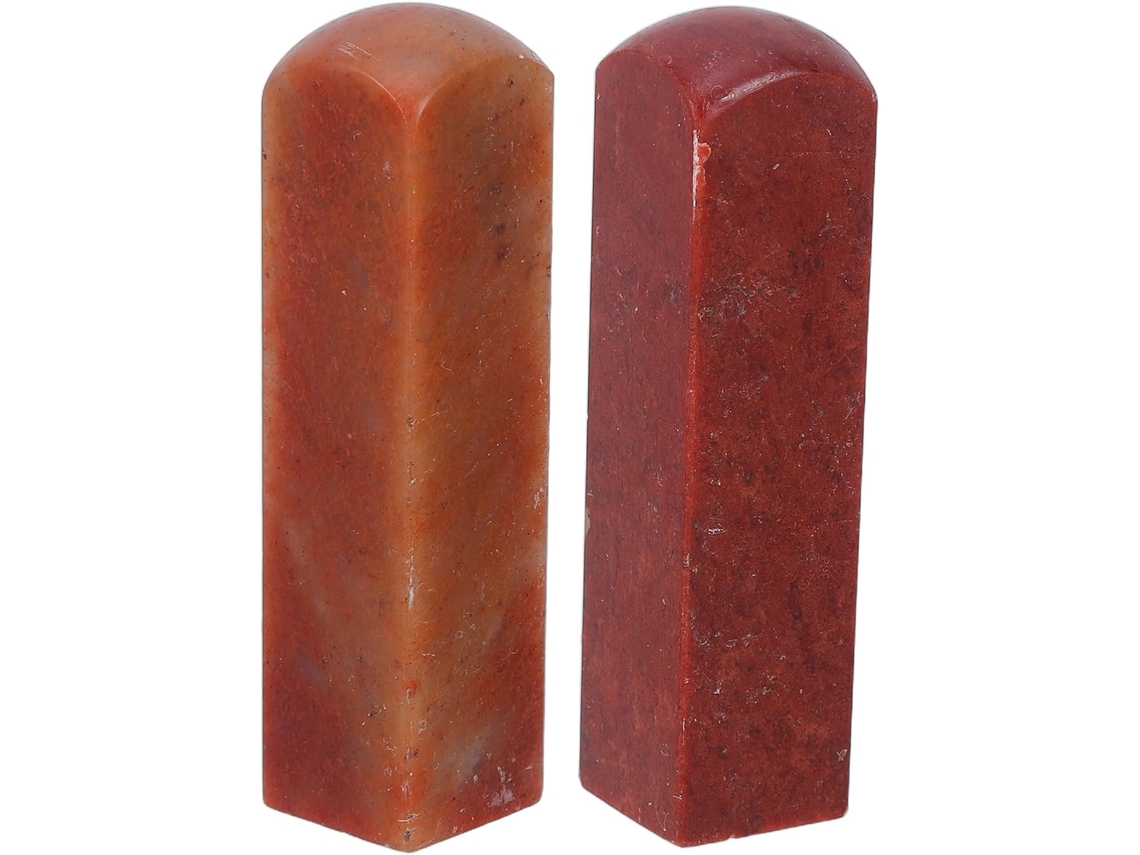 Juego De 2 Piedras Chinas De Esteatita Roja Pulida Con Cabeza Redonda Y Delgada.