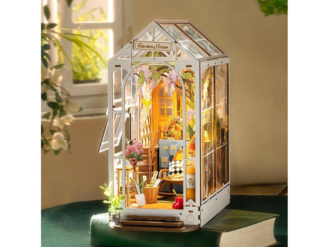 Kit de rompecabezas de madera 3D ROLIFE TGB06 Holiday Garden House DIY libro rincón estante inserto 176 piezas