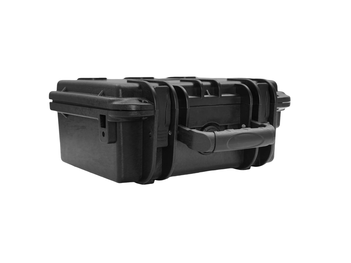 Caja de herramientas, protección impermeable, diseño robusto, color negro.