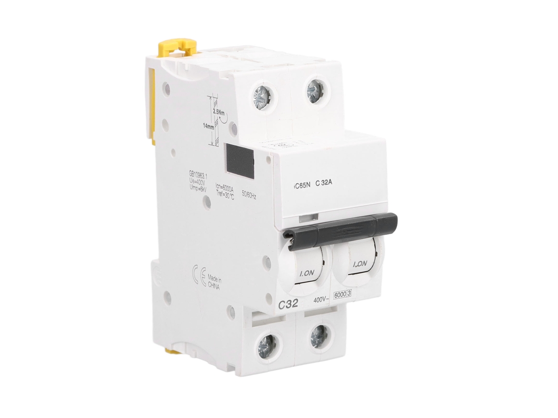 Disyuntor Miniatura 2p C32 32a 400v Para Riel Din, Para Circuitos Residenciales Y Comerciales De Baja Tensión.
