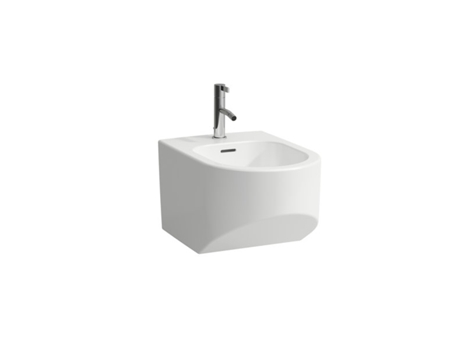 un bidé de pared sonar, un grifo, con rebosadero, un bidé de pared sonar, un grifo, con rebosadero, Color: Blanco