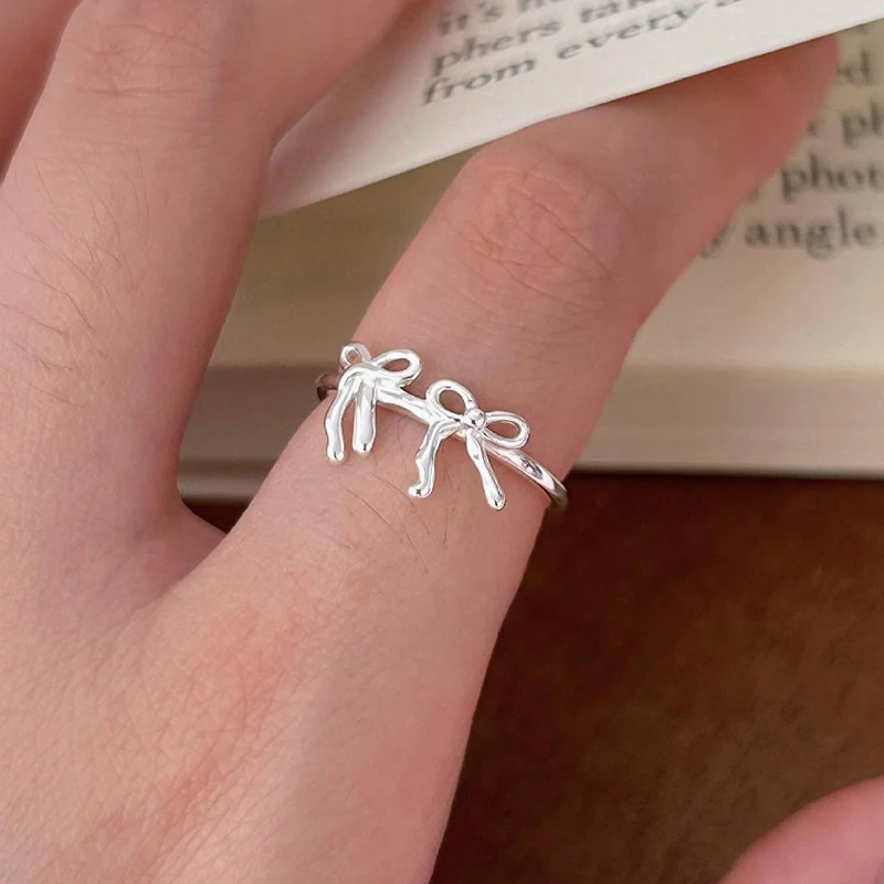 Anillo Ajustable Con Lazo Romántico (plateado), Diseño Irregular.