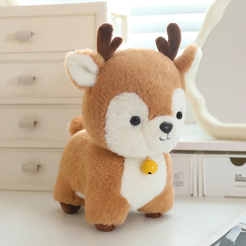(Altura: 23 cm) Hermoso peluche realista de un ciervo con campana al estilo de los dibujos animados de anime.