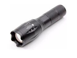 Linterna LED táctica de bolsillo con zoom de 2000 lúmenes para camping, senderismo, ciclismo y emergencias (negro) Yizhood