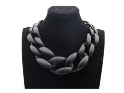 2026-collar Grosso De Resina Acrílica Vintage Con Diseño De Bib Y Cadenas - 45cm Negro