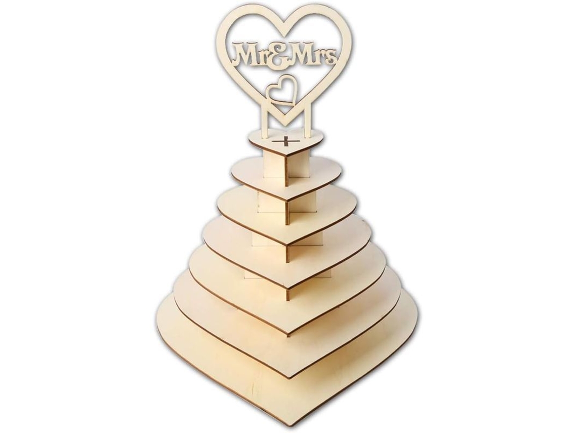 Basado En Un Soporte Para Pastel De Bodas De Chocolate Personalizado De 7 Niveles Con Forma De Corazón.