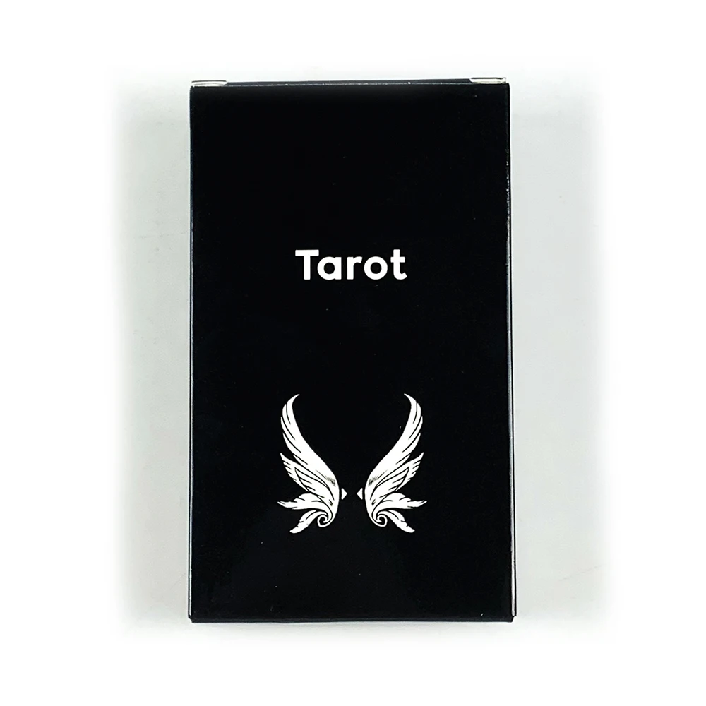 Cartas Del Tarot Que Guían La Energía Con Trazos Audaces Y Contrastes Impactantes.