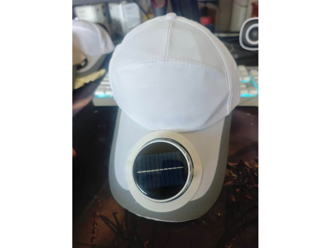 Sombrero Blanco Con Energía Solar Y Ventilador.