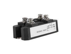 1 rectificador de puente de diodos monofásico de alta potencia de 60 A y 1600 V con 4 terminales.