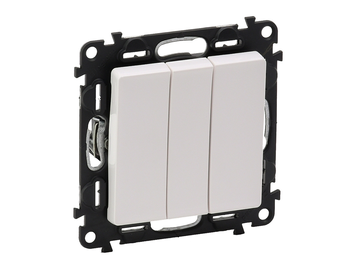 Valena L-Interruptor Triple 10Ax Blanco Ref: 752103