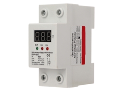 Dispositivo de protección de tensión de recuperación automática monofásica con pantalla LED digital para sobretensión y subtensión.