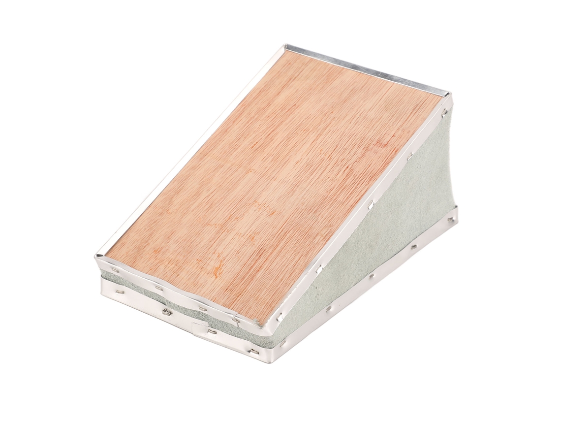Caja Ahumadora Micro Bee: Equipo Portátil De Apicultura Con Protección Y Superficies Lisas.
