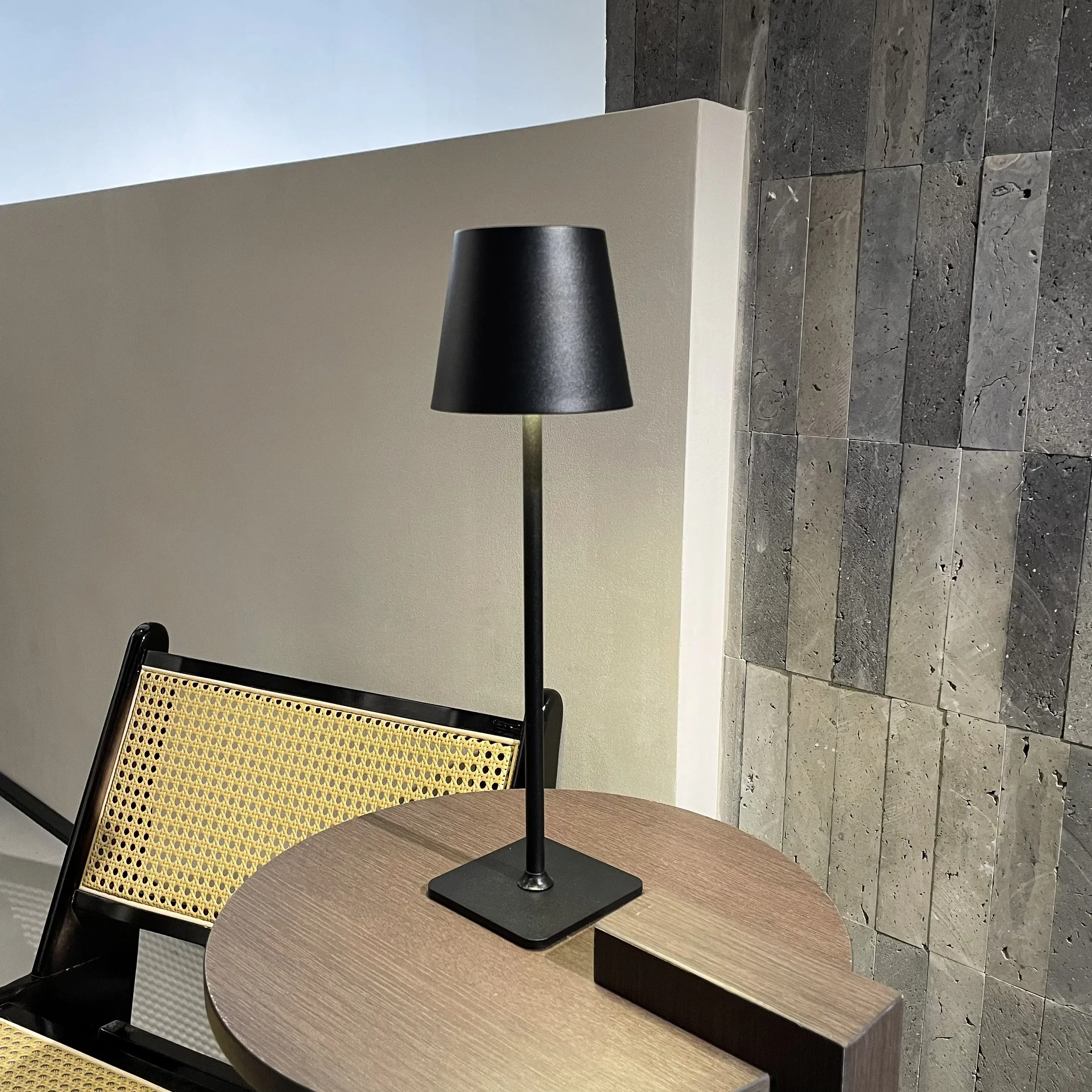 Lámpara De Escritorio Recargable Por Usb (negra), Con Interruptor Táctil Resistente Al Agua, Ideal Para Dormitorios, Hoteles Y Restaurantes.