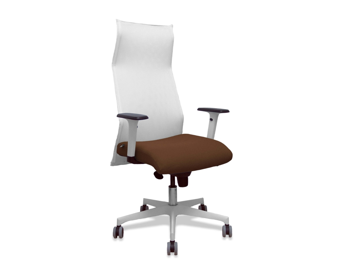 Sillón Albacete con mecanismo Synchro, tapizado en tela marrón oscuro y malla blanca.