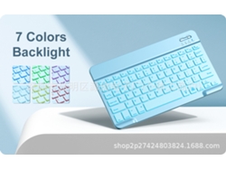 Funda con teclado para iPad Air 4/5/6/7 con retroiluminación azul ahumado y teclado individual Ushion (10,9/11 pulgadas)