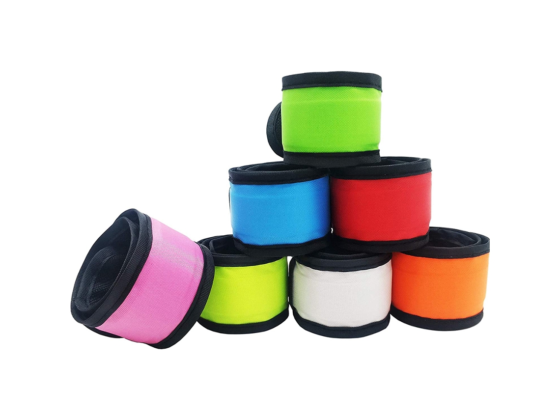 Pulsera LED de 7 piezas con luz nocturna de seguridad para correr, caminar, conciertos, fiestas, camping y deportes al aire libre con 8 pilas adicionales.