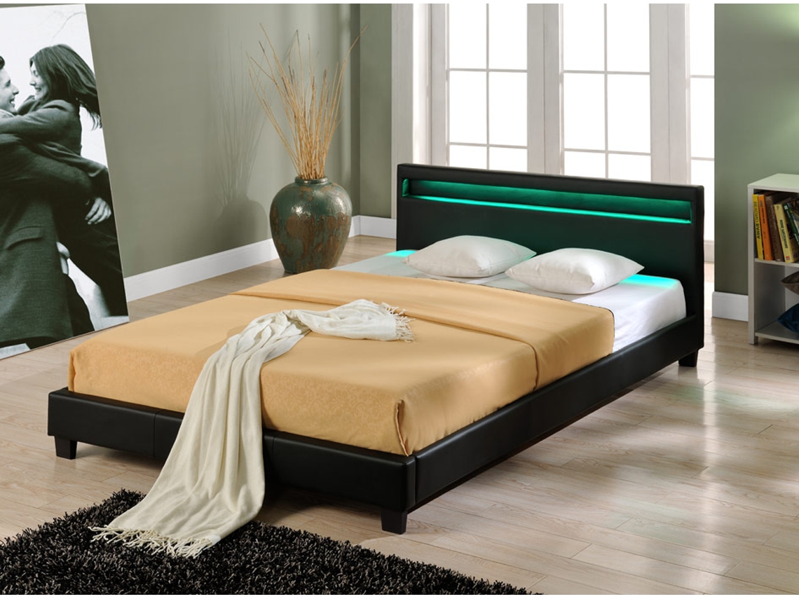 Cama de matrimonio CORIUM (210 x 169 x 78 cm - Piel sintética - Negro)