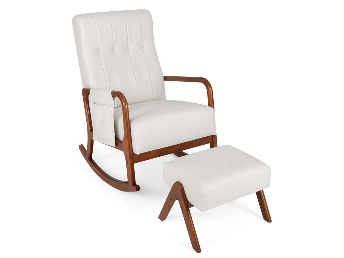 Mecedora con reposapiés, diseño ergonómico, color beige.