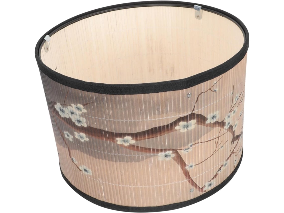 Lámpara de mesa de bambú de estilo japonés con pantalla decorativa, ideal para interiores. Un accesorio de iluminación moderno.