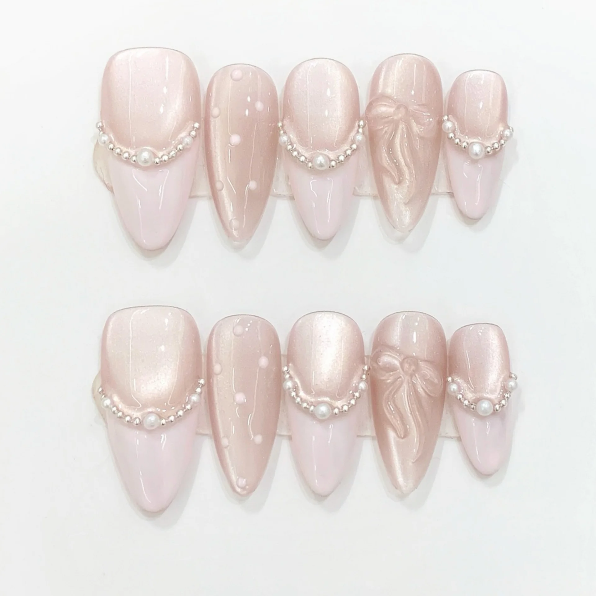 (134-l) Paquete De 10 Pegatinas Para Uñas De Tipo Prensado.