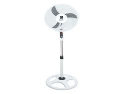 Ventilador de Pie 16 con 3 Velocidades y Luz de Cortesía Refresca tu espacio con nuestro ventilador de pie de 16 con motor de 50W y 3 velocidades. THULOS