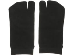 Calcetines finos y cortos con los dedos separados.